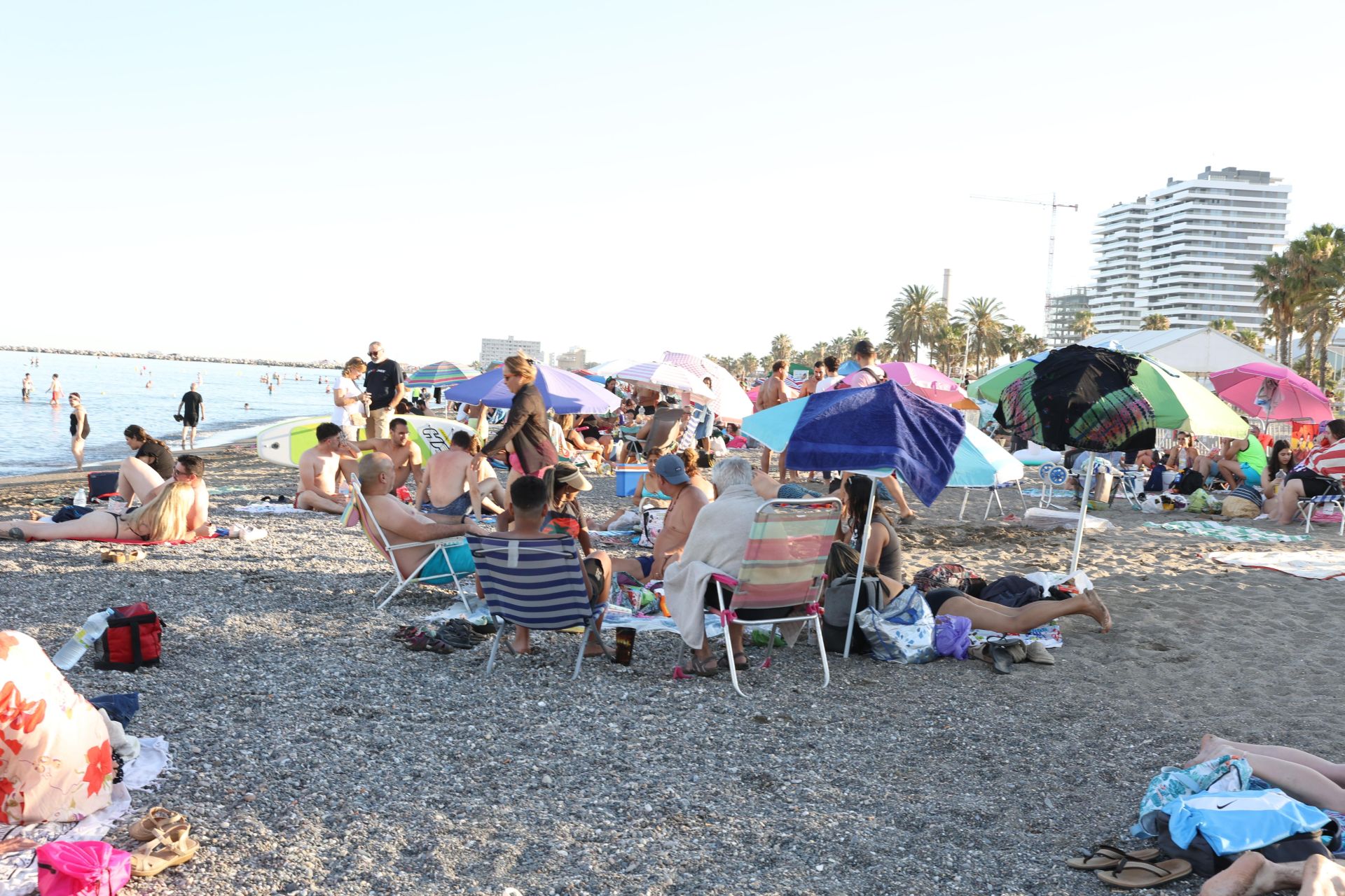 Celebración en las playas de Huelin, con el júa municipal del Ayuntamiento de Málaga