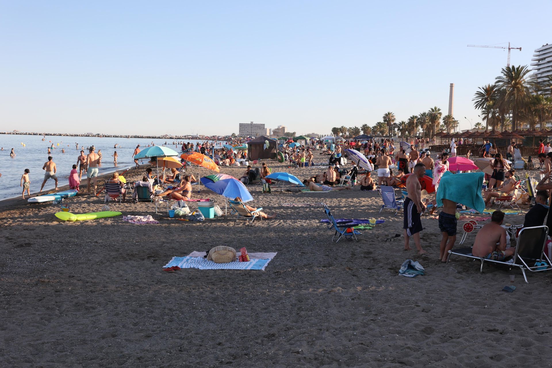 Celebración en las playas de Huelin, con el júa municipal del Ayuntamiento de Málaga