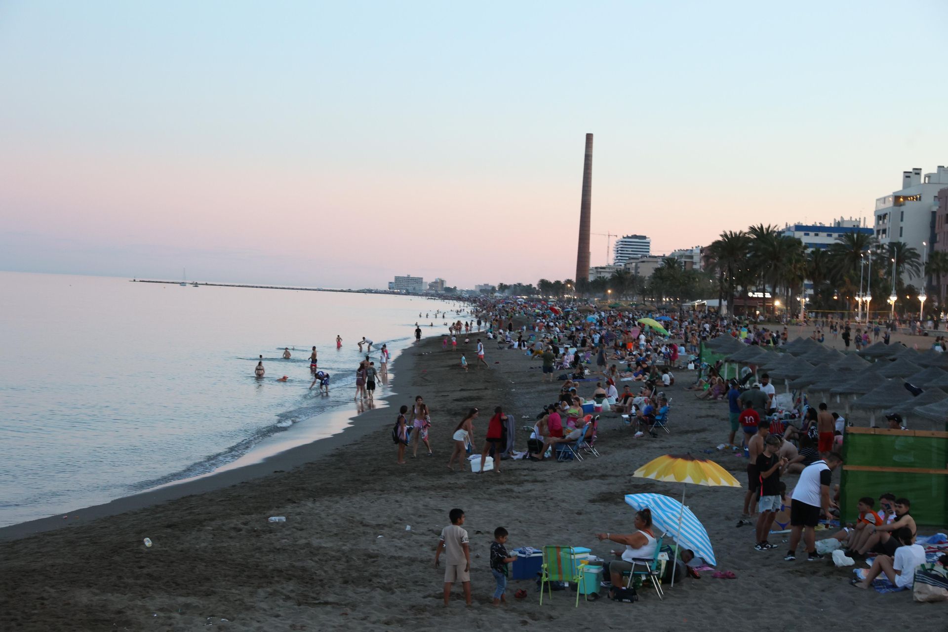 Celebración en las playas de Huelin, con el júa municipal del Ayuntamiento de Málaga