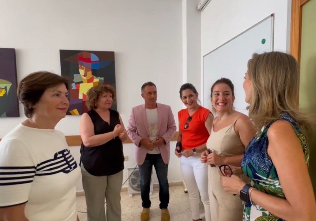 Encuentro de los concejales del PSOE con la comunidad educativa.