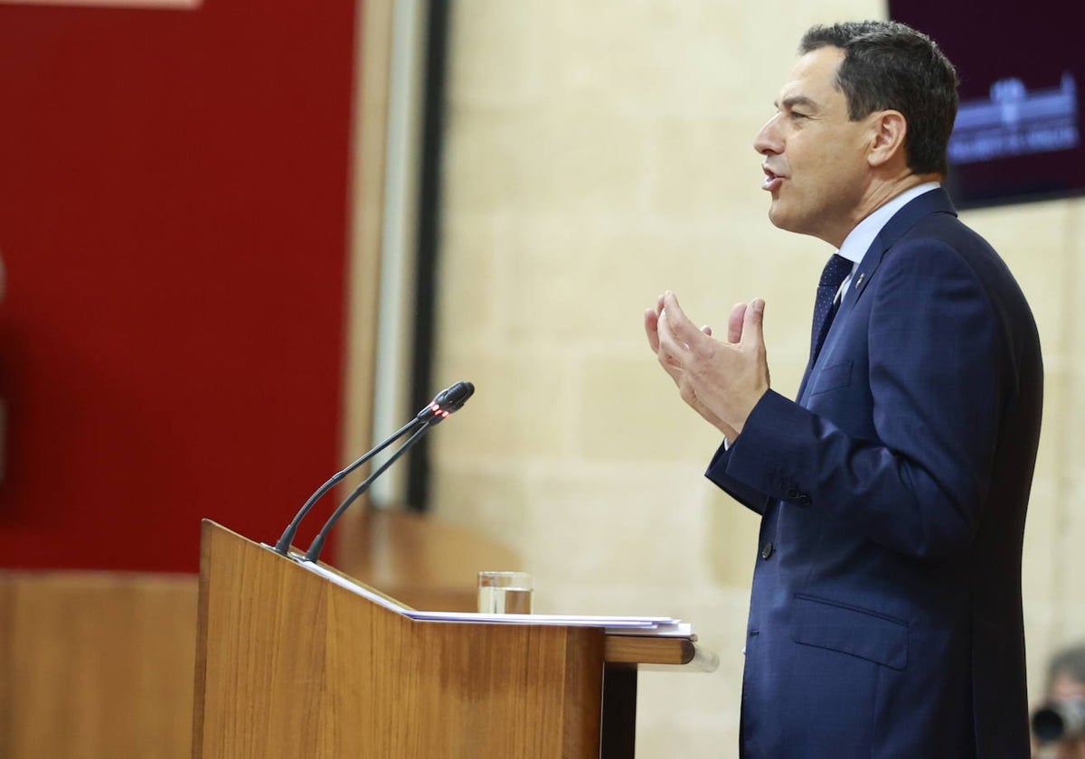 Juanma Moreno, durante una de sus intervenciones en el debate de política general.