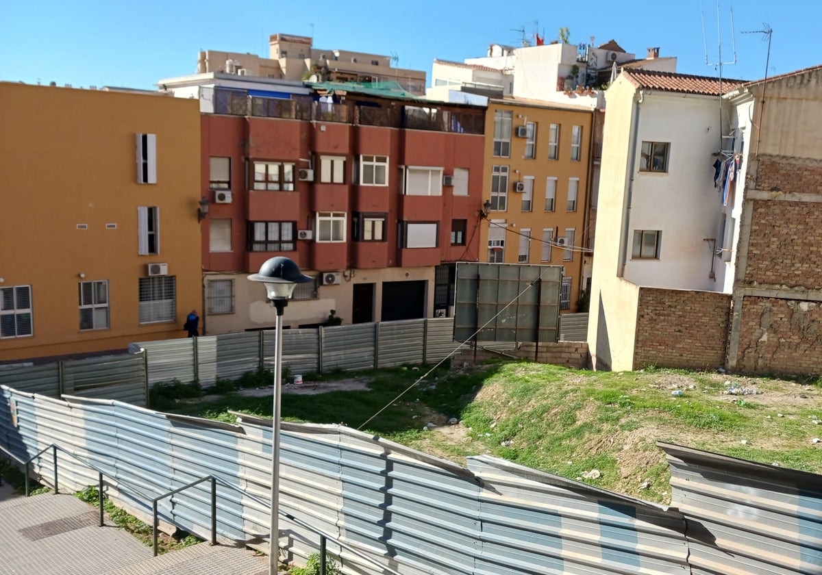 Solar entre las calles Parras y Alta y en el que están previstas 28 VPO.