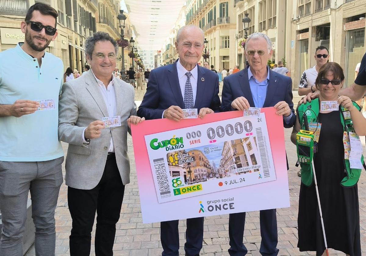 Presentación del cupón dedicado a la calle Larios en la arteria.