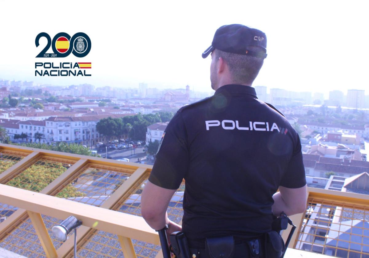 Tres detenidos por robar joyas a mayores en Málaga mediante el «hurto amoroso»