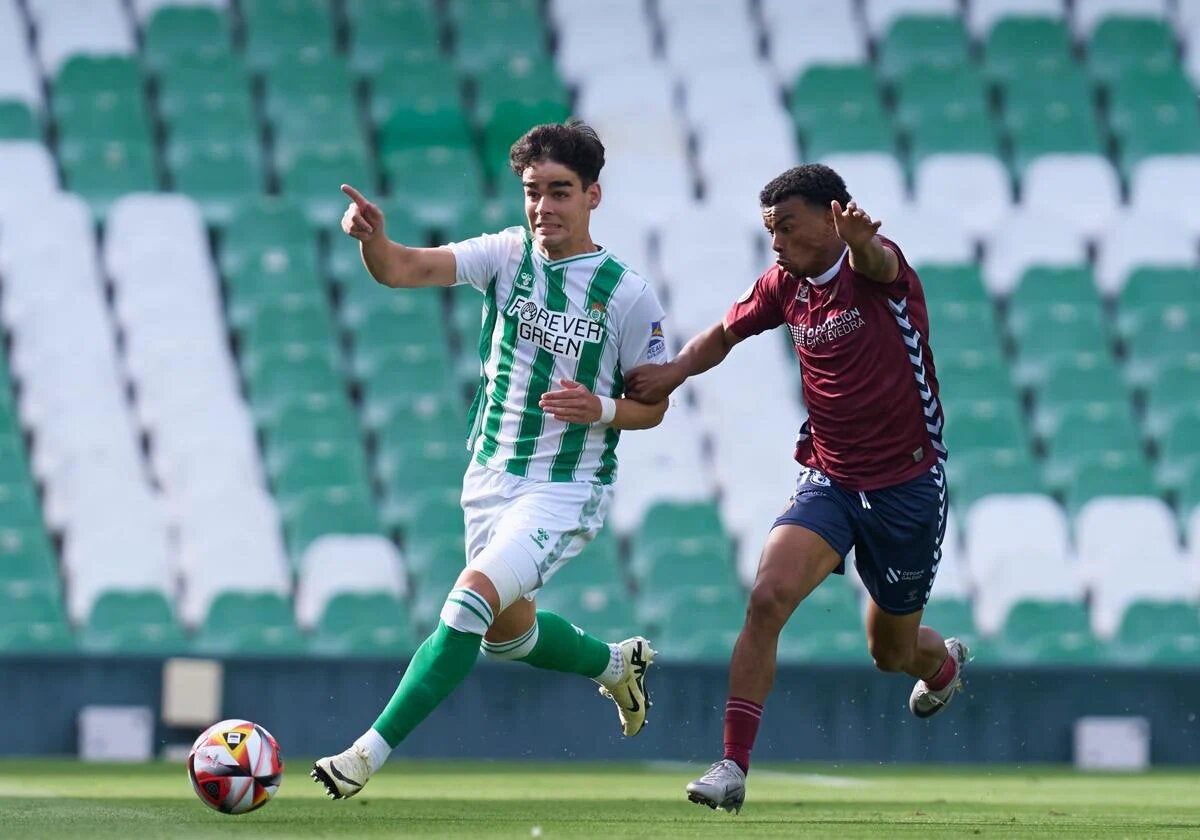 Andrés Caro, en un partido con el filial del Betis la pasada campaña.