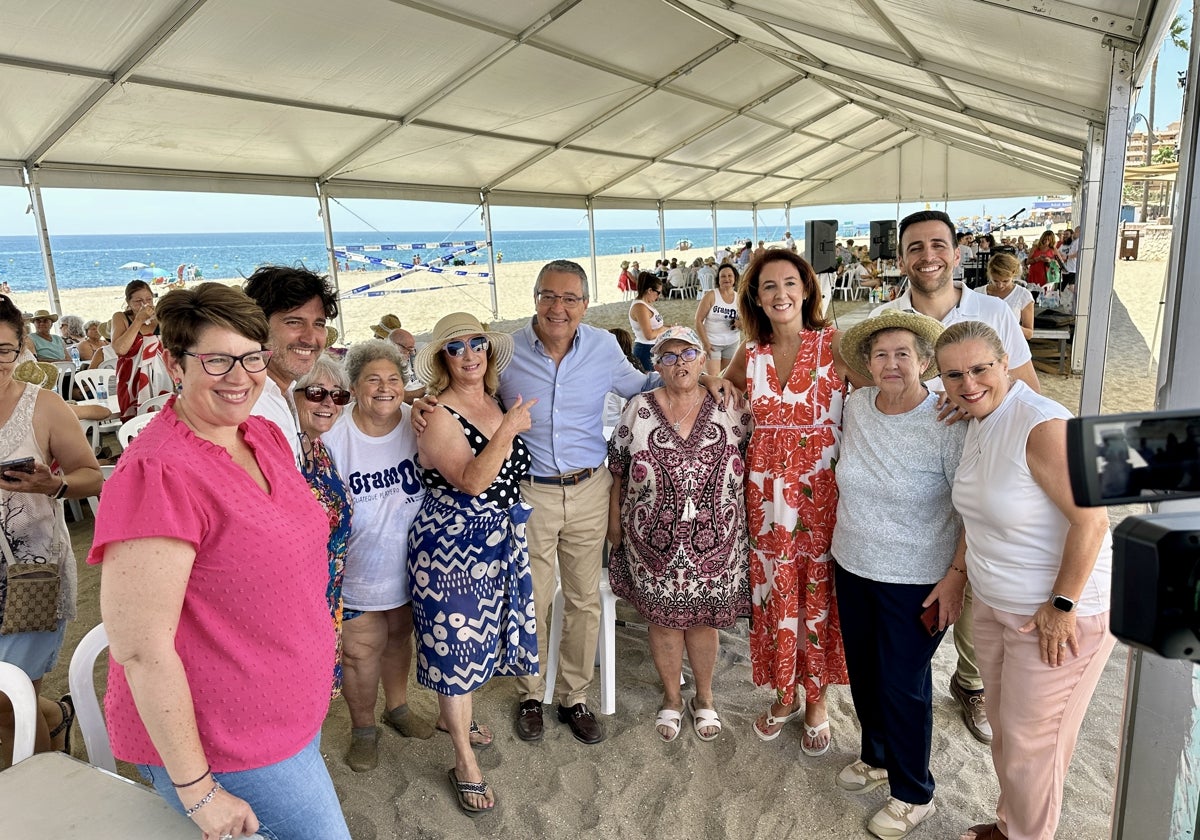 Inauguración del guateque Gramola en la playa del Castillo de Fuengirola.