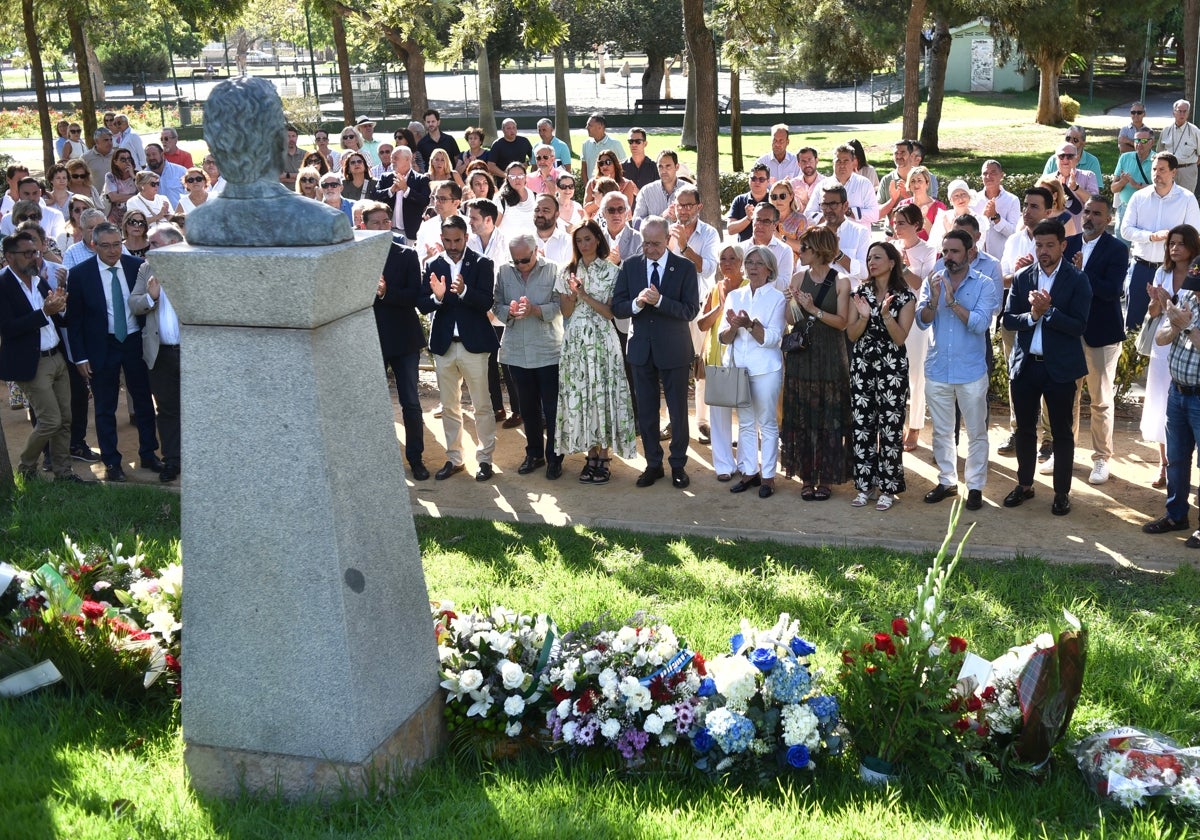 Un momento del homenaje celebrado esta mañana.