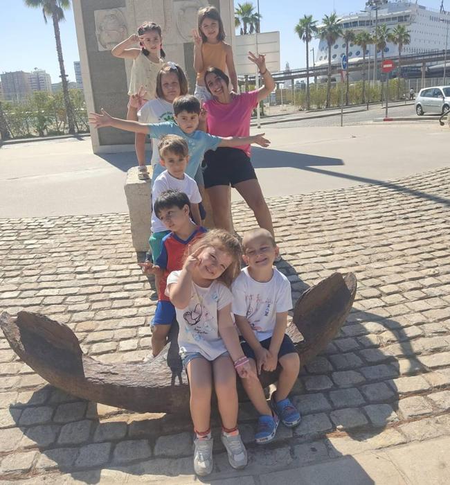 Jóvenes y equipo docente de los Grados de TSEAS y TSEI han colaborado con la empresa 'Vértice e-learning' para implementar un 'campus vacacional' para hijos menores de empleados.