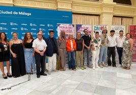 La concejala de Fiestas, Teresa Porras, junto a varios artistas confirmados para la Feria 2024.