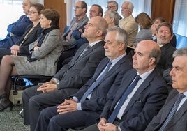 Banquillo durante el juicio de los ERE, con Chaves y Griñán y varios exconsejeros.