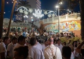 Procesión de la Virgen del Carmen por el paseo marítimo de Benalmádena.