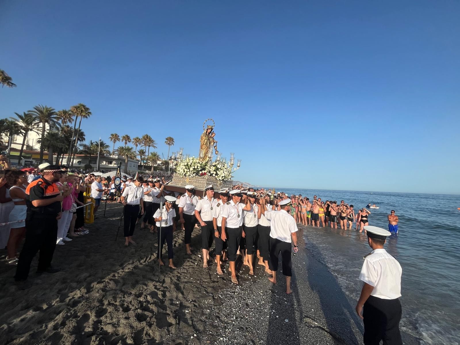 Procesión en Nerja