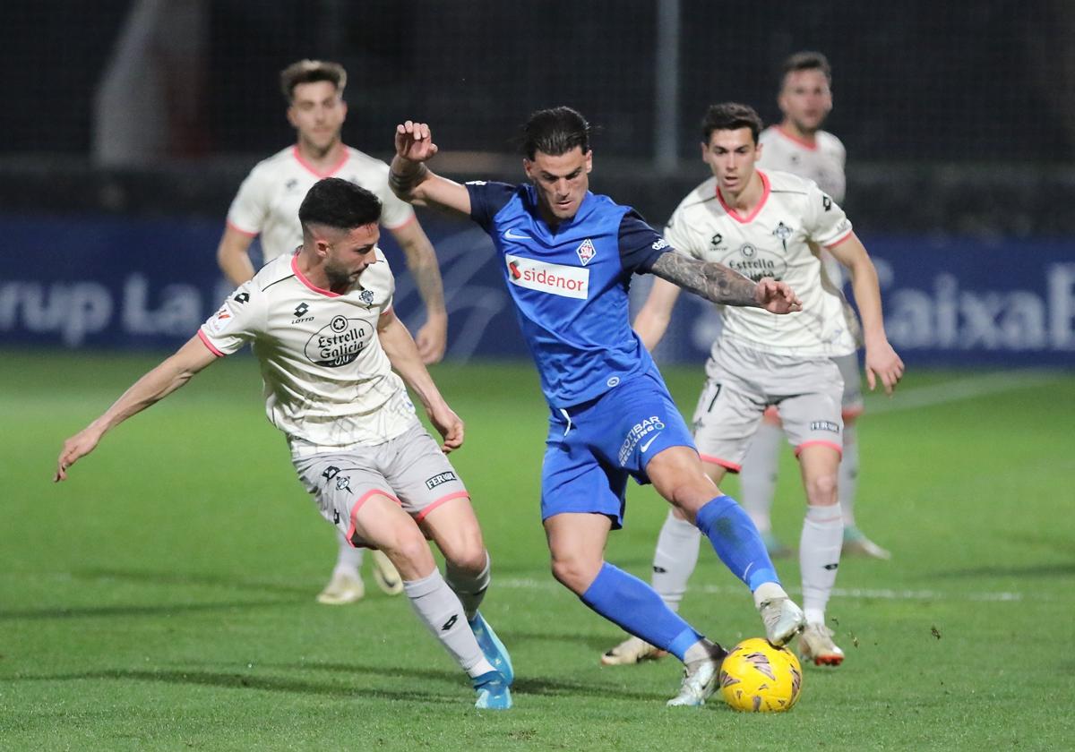 Eneko Jauregi se cansa de esperar al Málaga y ficha por el Racing de Ferrol