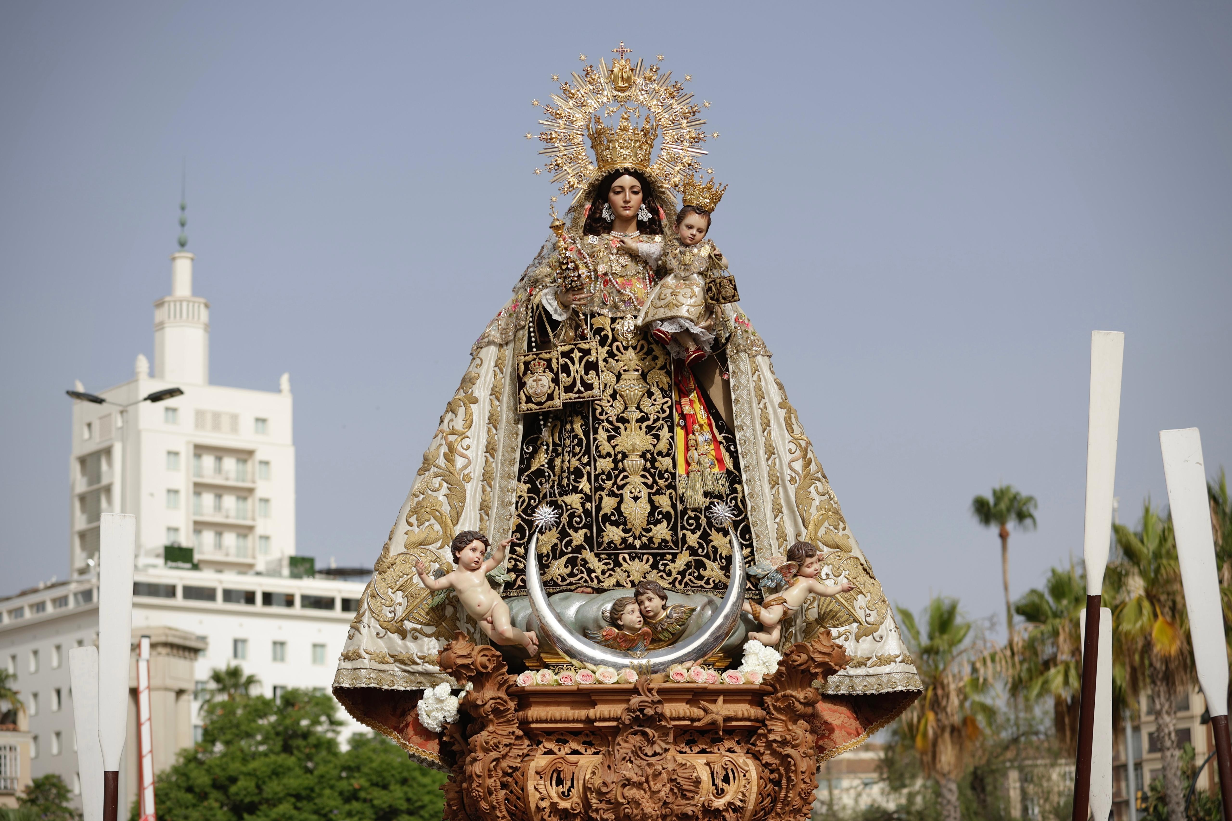 La Virgen del Carmen recorre las calles de Málaga