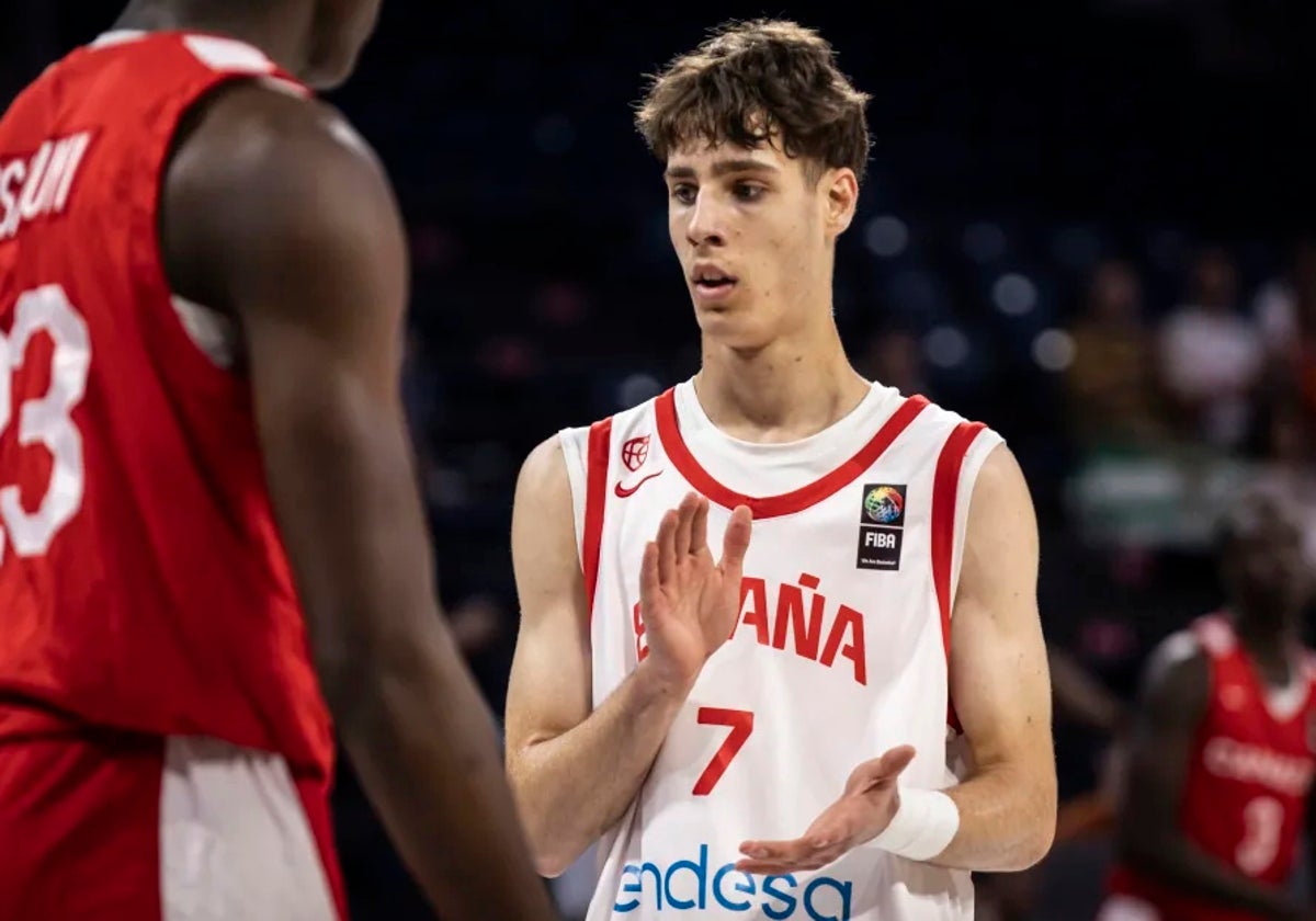 Guillermo del Pino, en un partido con la selección en el Europeo sub-17.