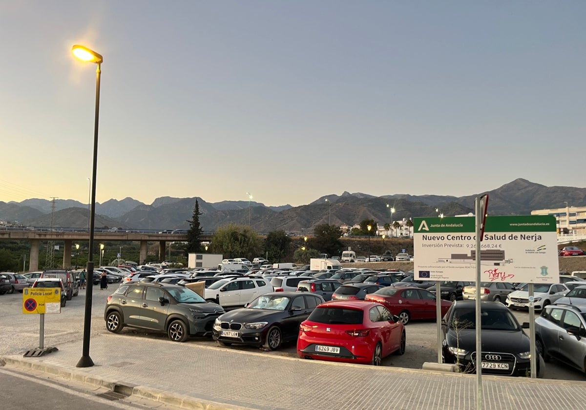 Imagen de la parcela donde se construirá el nuevo centro de salud de Nerja.