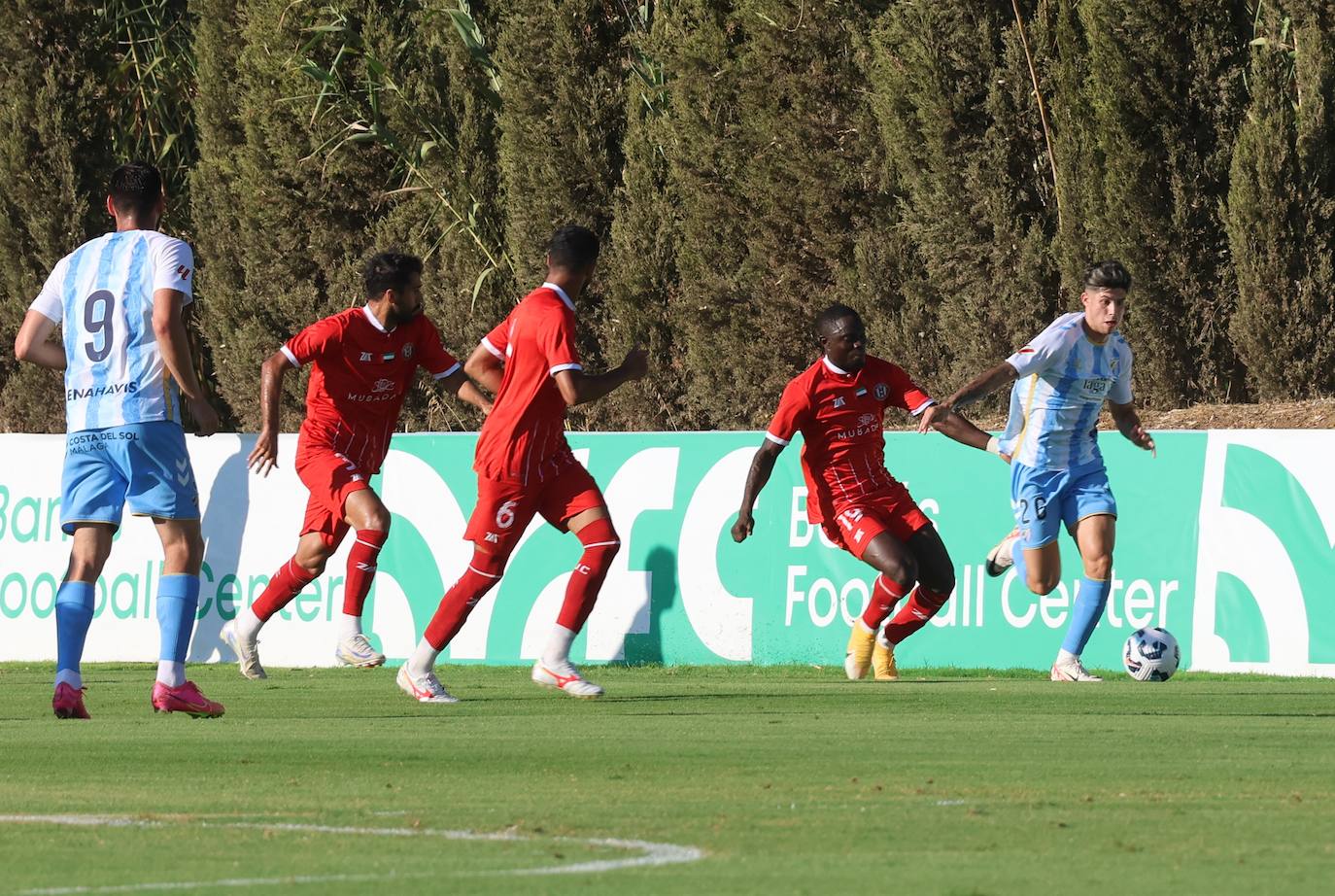 El amistoso entre el Málaga y el Al-Jazira en Marbella, en imágenes