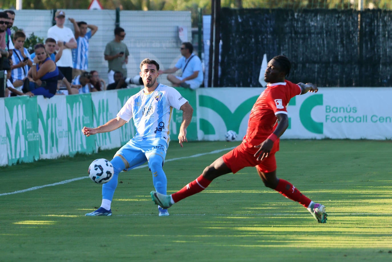 El amistoso entre el Málaga y el Al-Jazira en Marbella, en imágenes