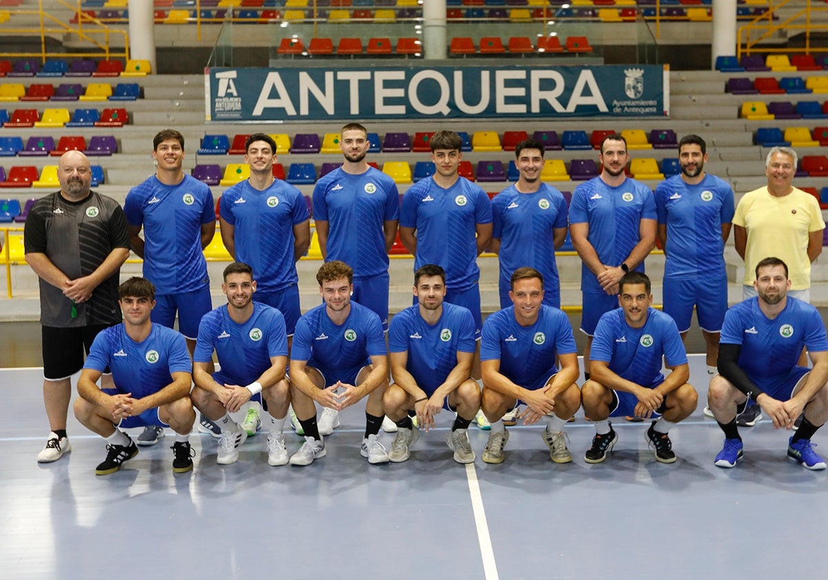 El equipo en su primer entrenamiento en el Fernando Argüelles