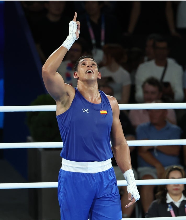 Imagen secundaria 2 - Ayoub Ghadfa vuelve a hacer historia y luchará por el oro olímpico