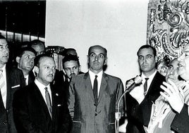 José Meliá y Monseñor Rodrigo Bocanegra, durante la inauguración del Hotel Meliá Don Pepe de Marbella el 27 de junio de 1964.