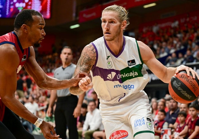 Osetkowski, en uno de sus últimos partidos de la temporada 2023-24 con el Unicaja, en las semifinales ligueras ante el UCAM Murcia.