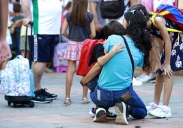 Niños en su primer día de colegio en este pasado curso escolar.