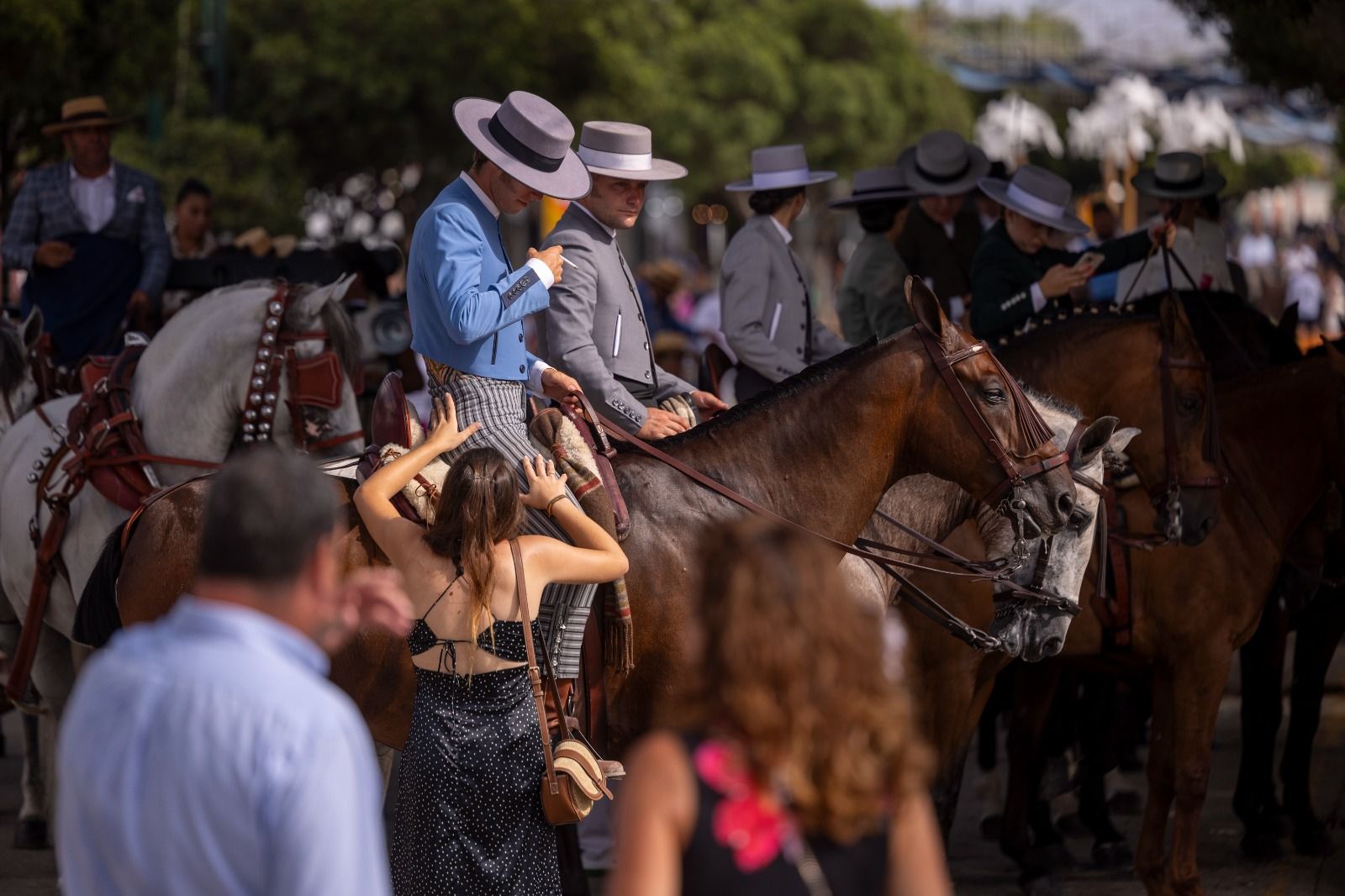 Ambiente y trajes de faralaes este miércoles en el Real