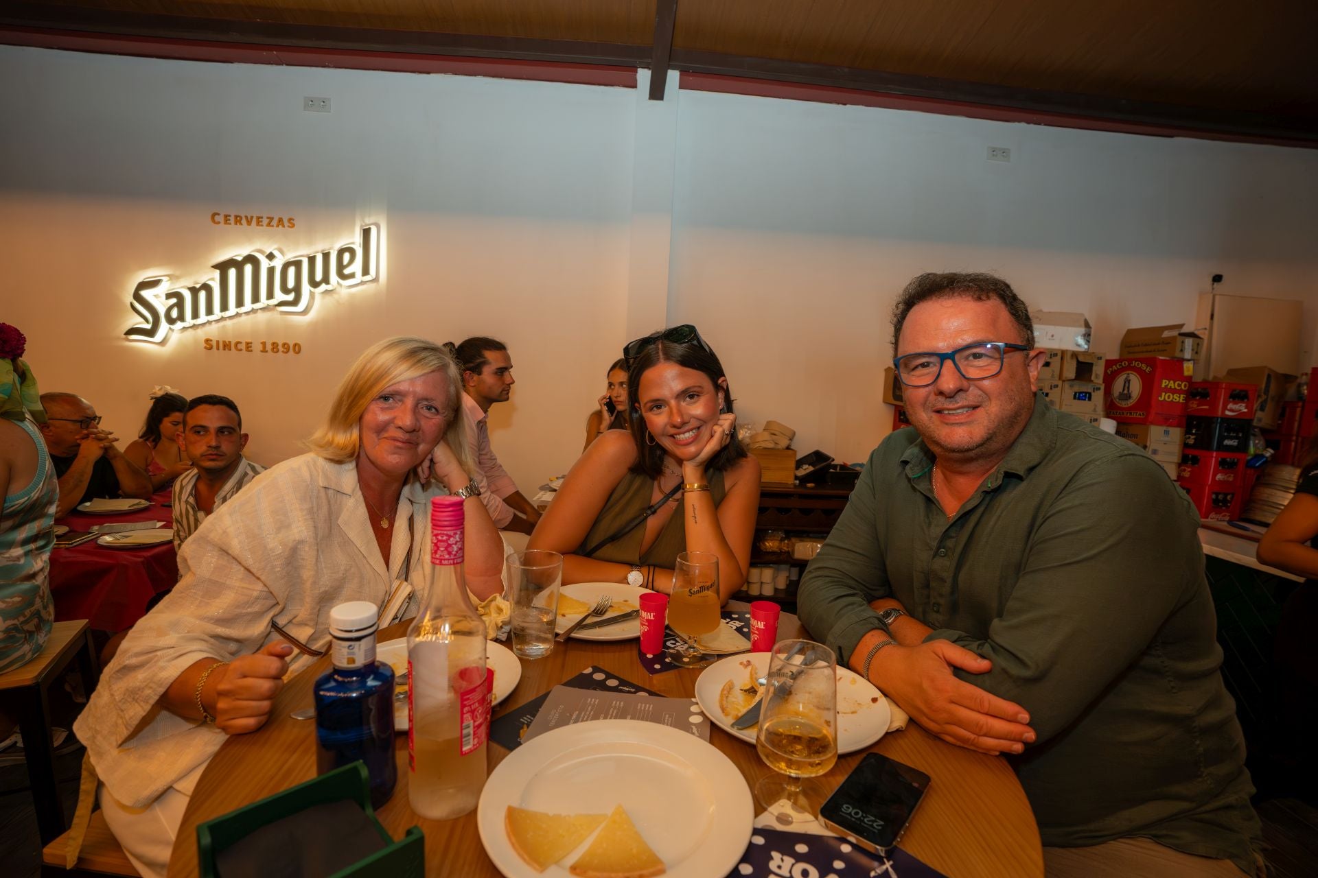 Laura Felipe, María Ballesteros, Pedro Felipe.