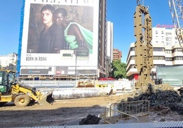 Obras del metro en Armengual, frente a El Corte Inglés.