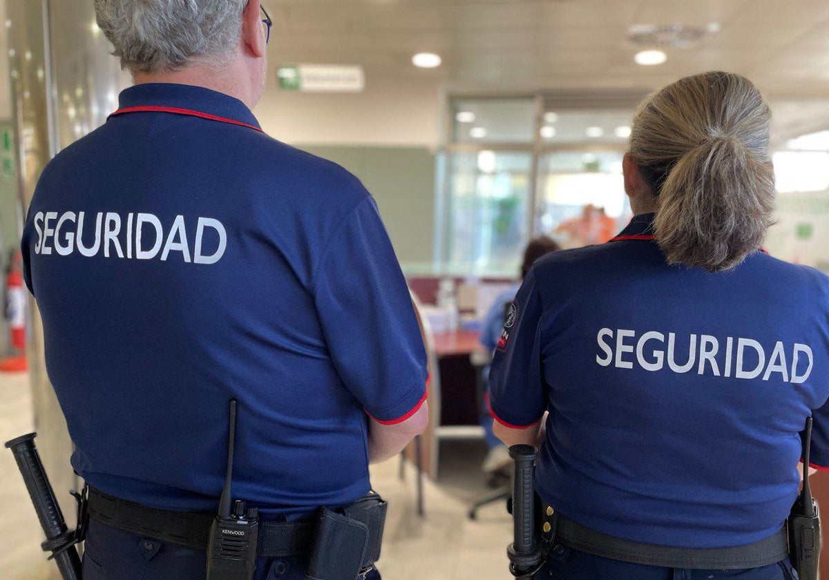 El Clínico refuerza la seguridad en el servicio de Urgencias durante la feria