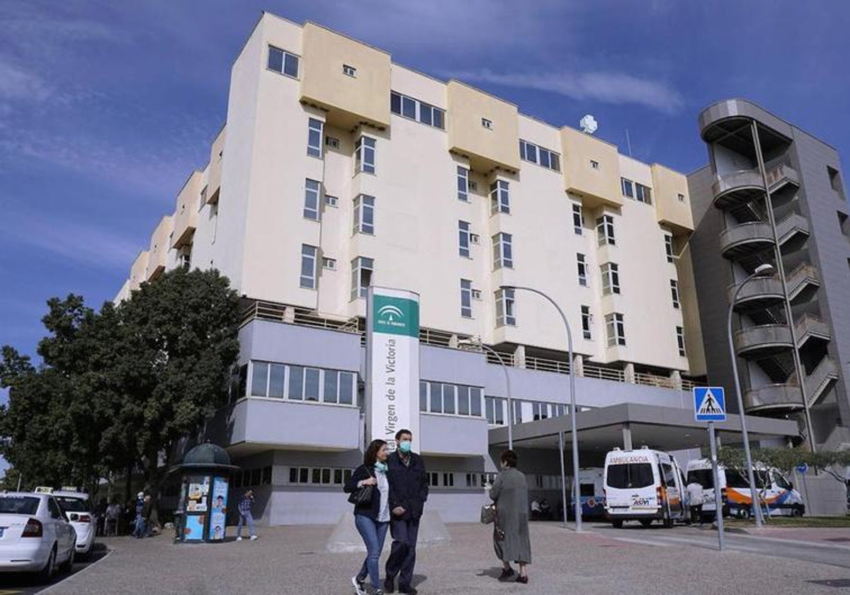 A prisión una madre y su hijo por apuñalar gravemente a un policía fuera de servicio en Fuengirola