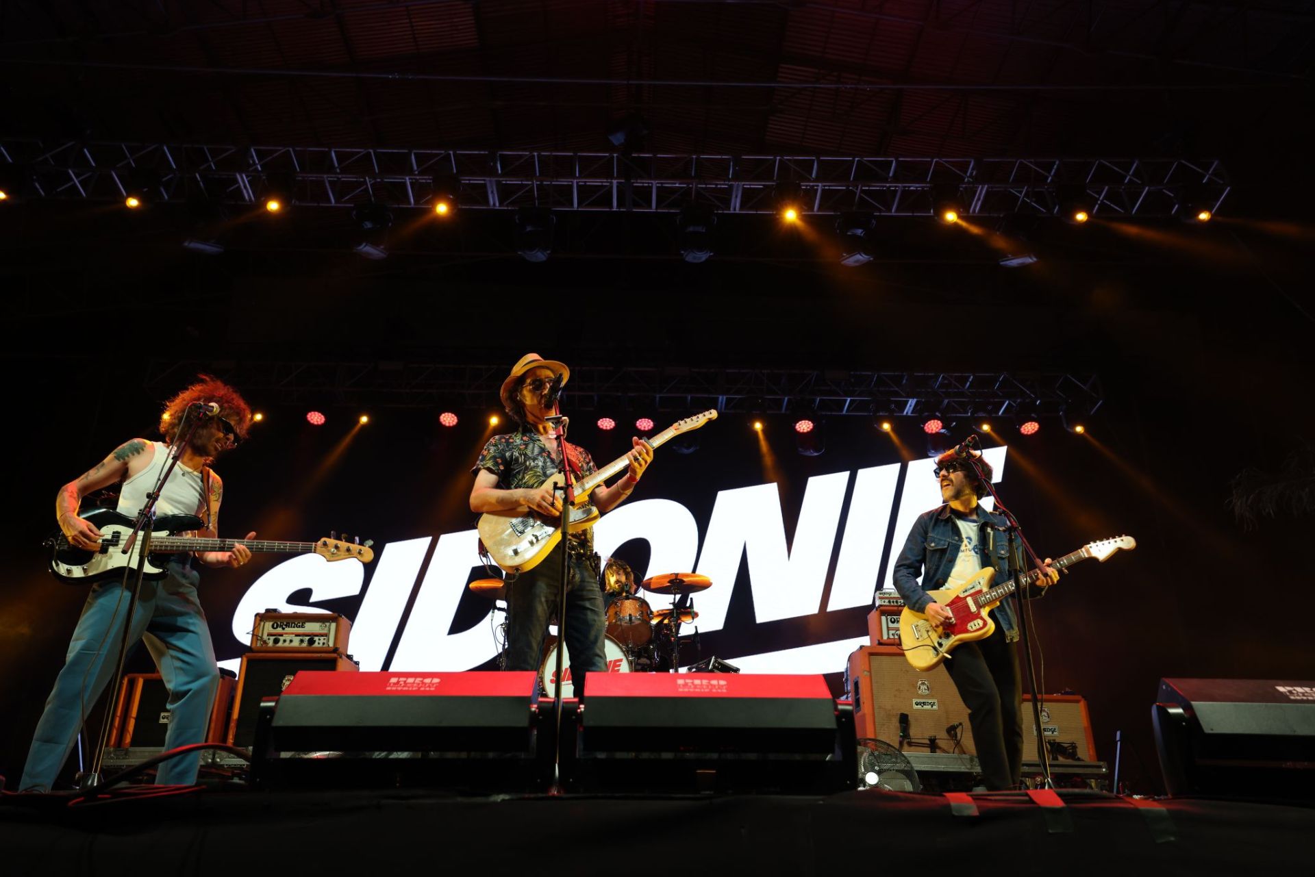 Sidonie, una de las bandas más esperadas de la noche, no defraudaron