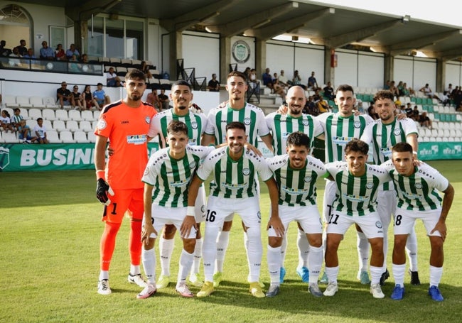 Un once del Juventud de Torremolinos esta pretemporada.