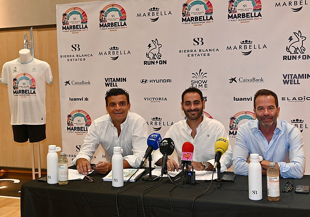 El edil, Lisandro Vieytes, ha presentado la Media Maratón de Marbella.