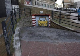 Garaje de una comunidad de vecinos situada en el distrito de Carretera de Cádiz.