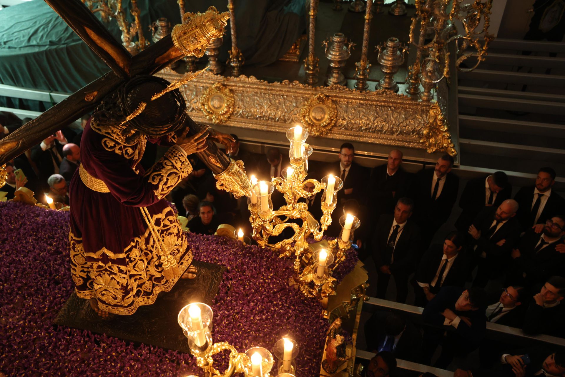 El Nazareno del Perdón, en su casa hermandad al no poder salir por la lluvia