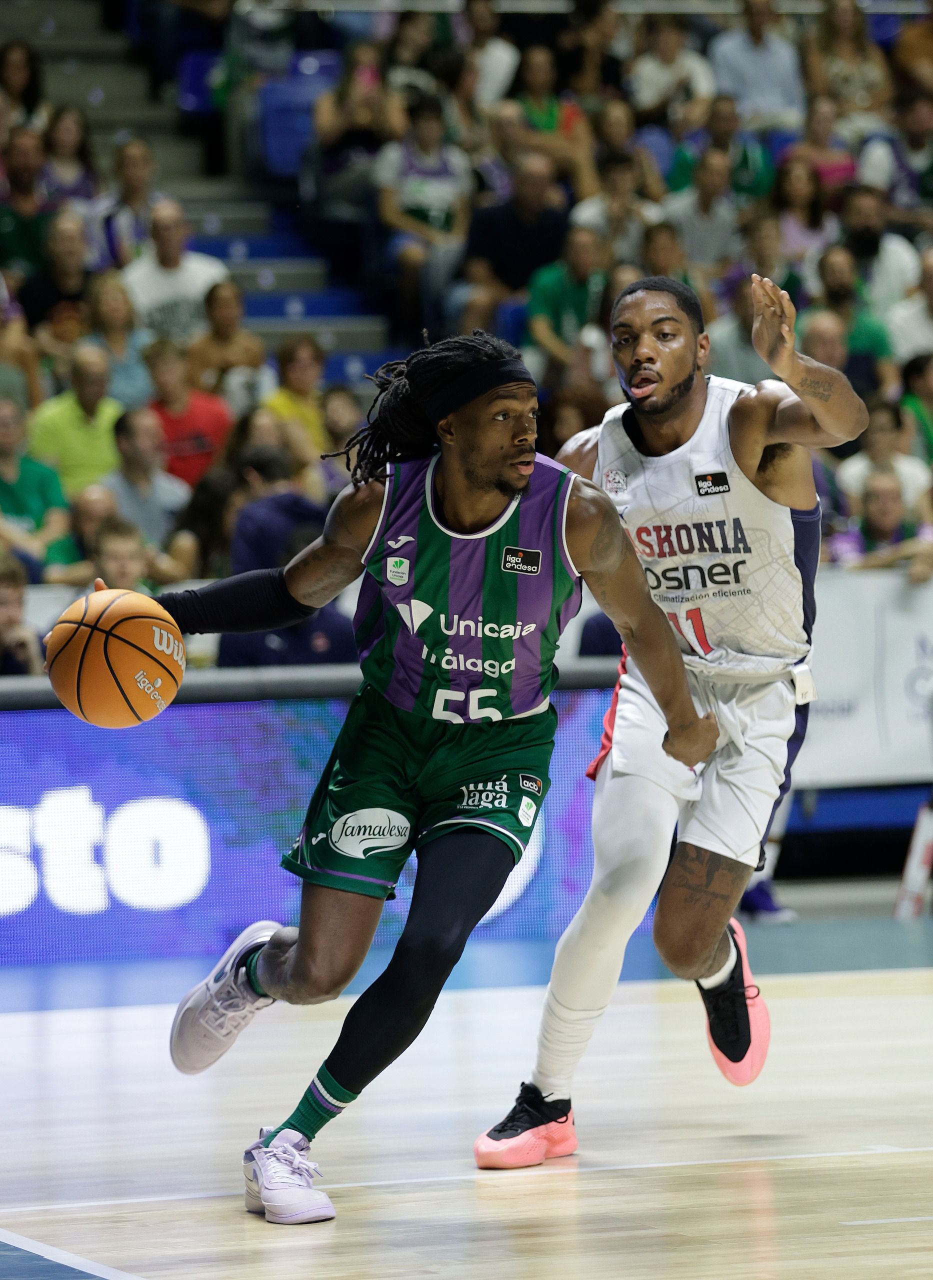 El Unicaja - Baskonia del Torneo Costa del Sol, en imágenes