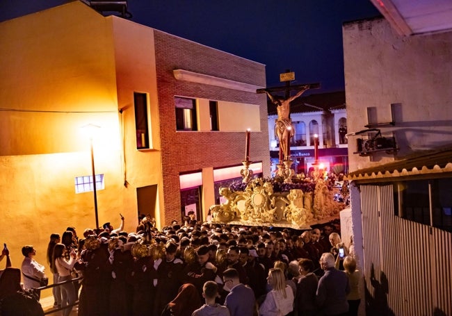 El Crucificado, por las calles del Puerto de la Torre.