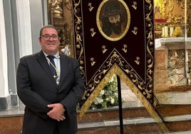 Antonio de la Rubia, hermano mayor de la Cofradía del Puerto de la Torre, en la peregrinación a San Juan.