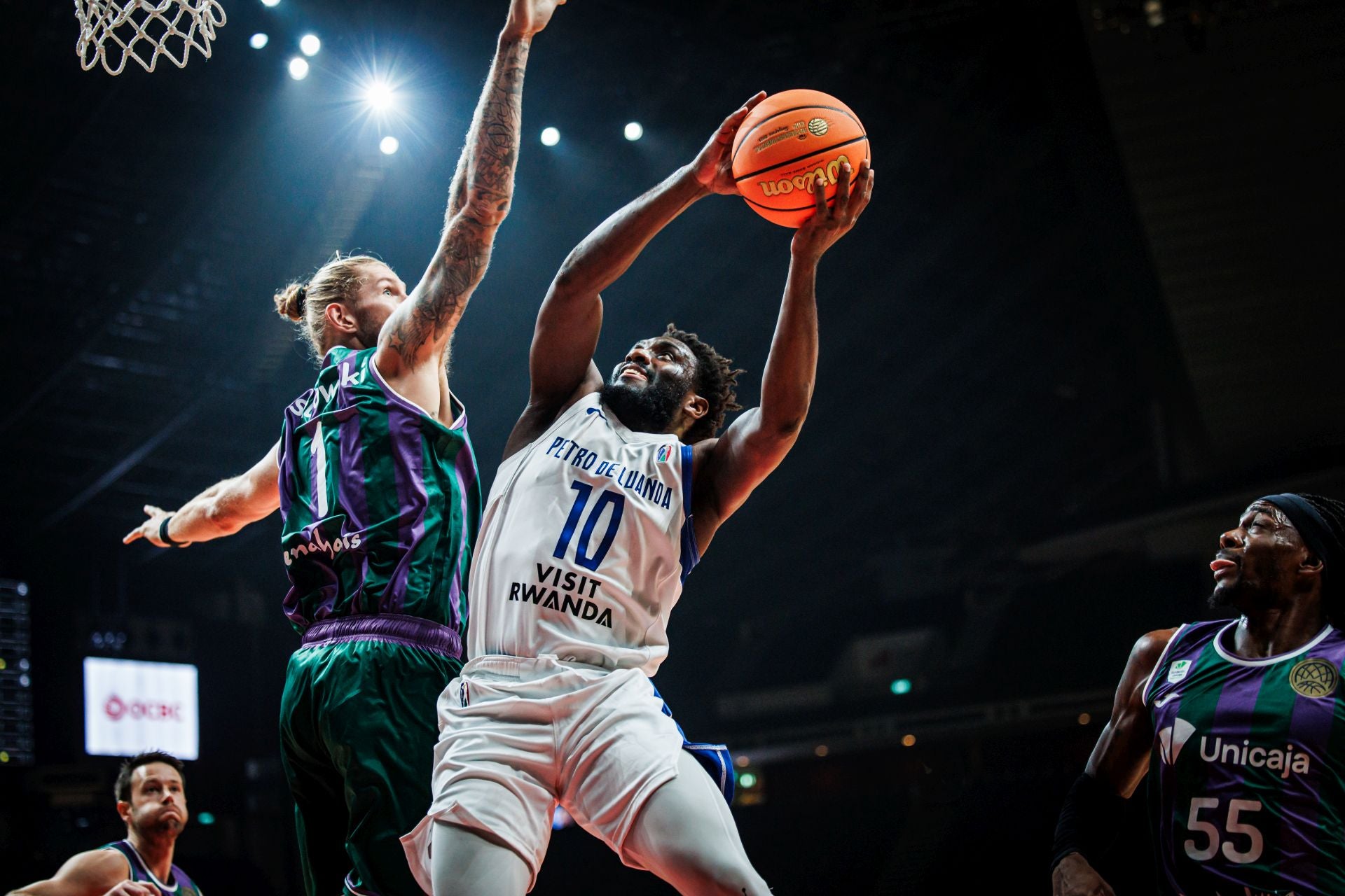 El partido Petro de Luanda - Unicaja, en imágenes