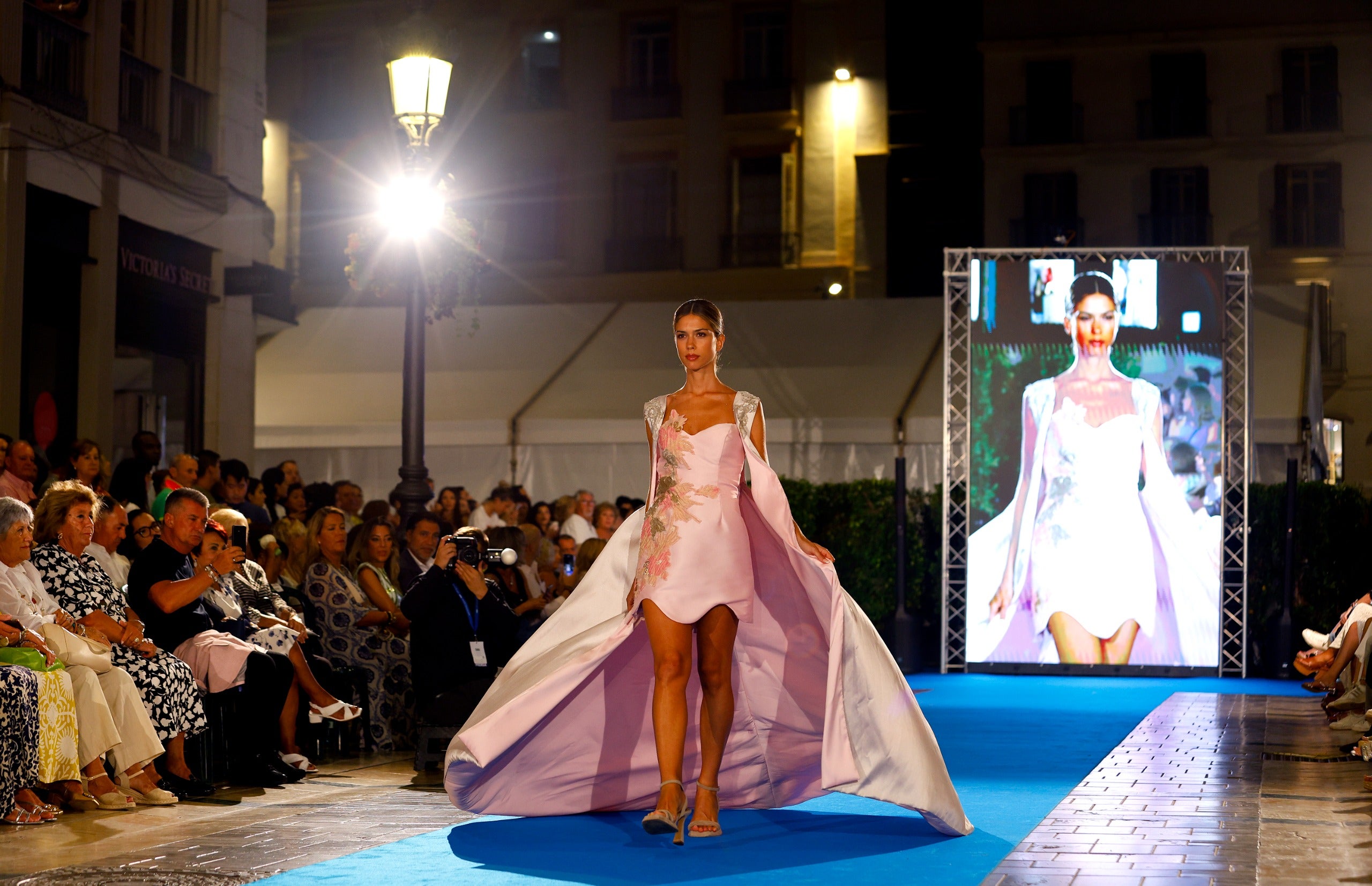 Desfile de Susana Hidalgo, Alfiler de Oro de esta edición.