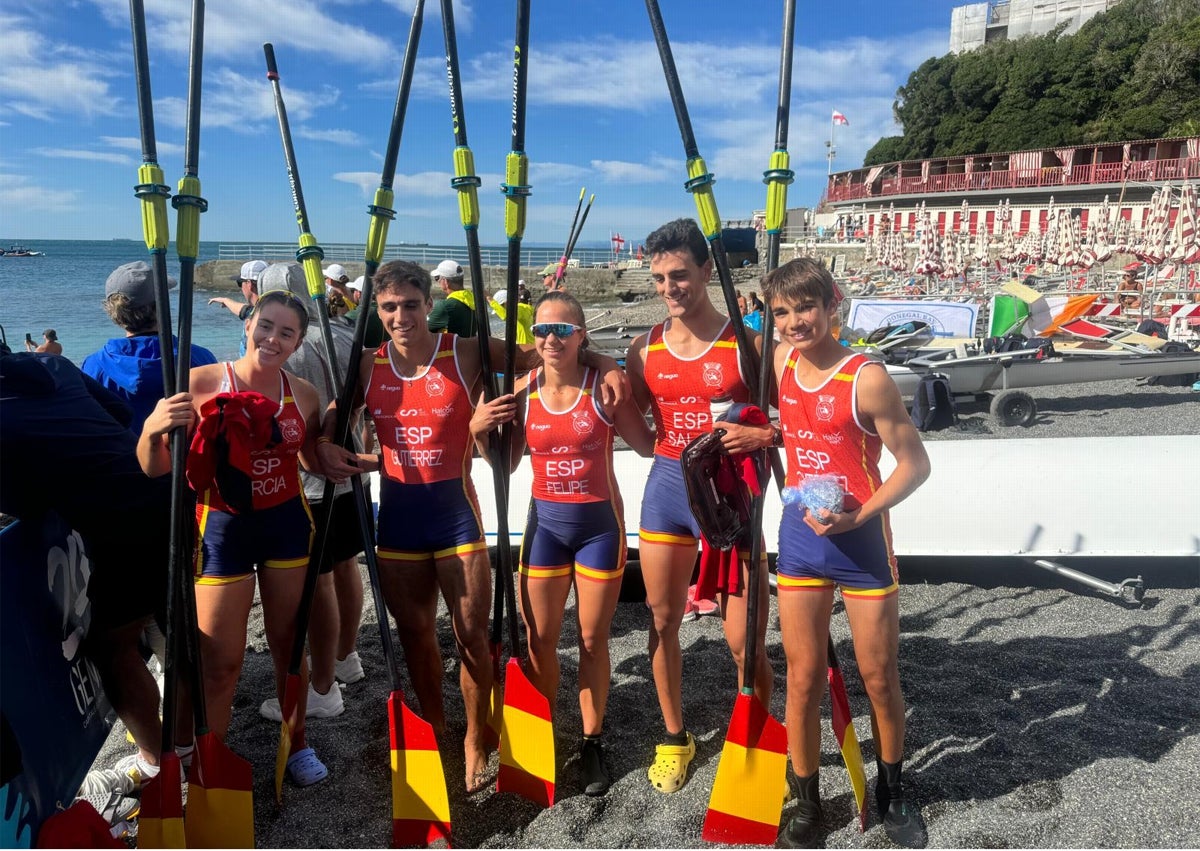 Imagen secundaria 1 - Adrián Miramón, subcampeón del mundo de beach sprint