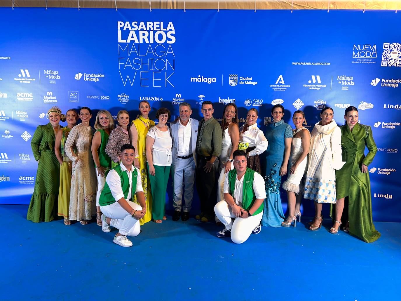 Ovación en la Pasarela Larios para las modelos de la Asociación Española Contra el Cáncer