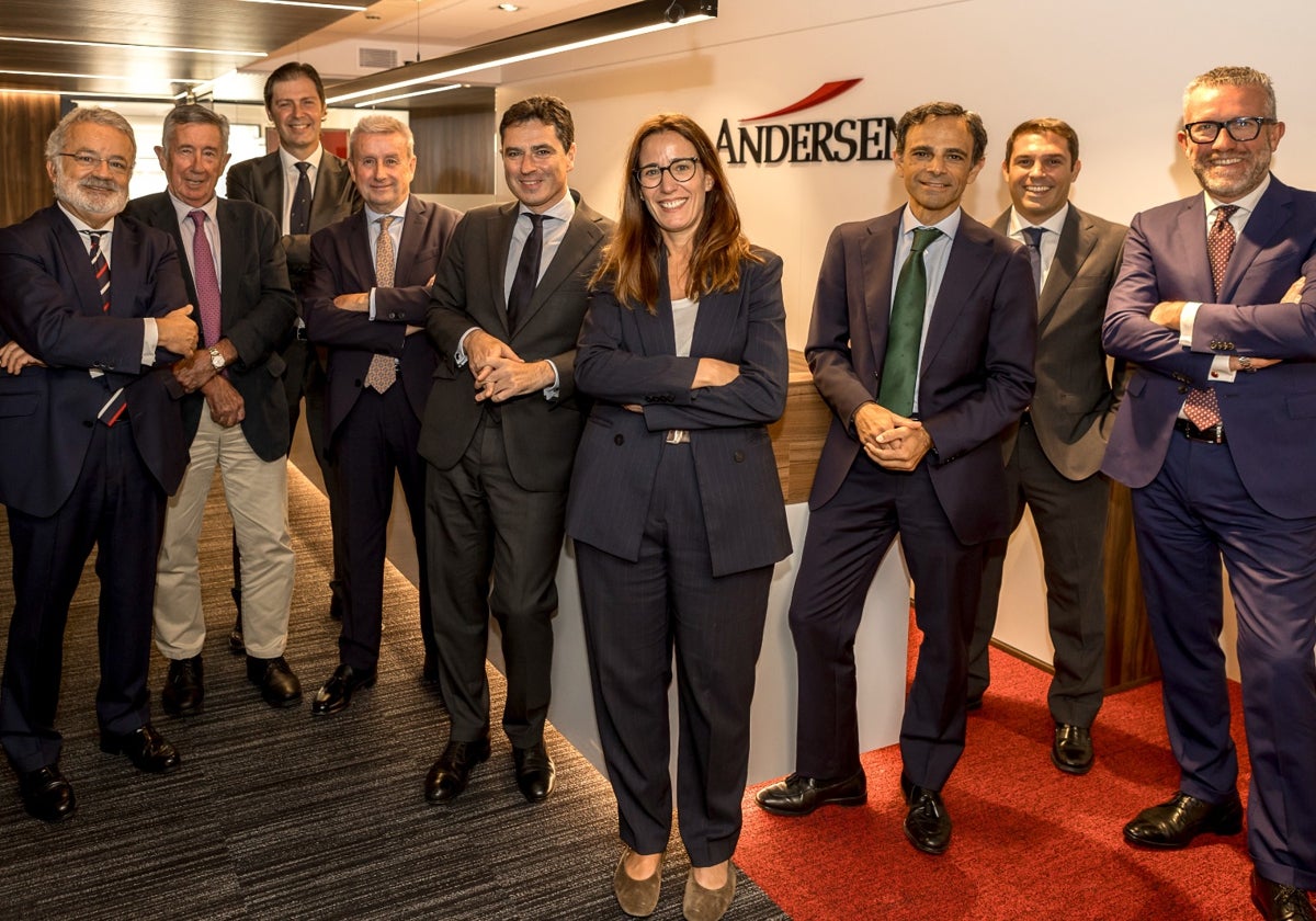 Alfonso Casado, Pedro Apalategui, José Cortés, Fernando Taboada, José Miguel Soriano, Regina Apalategui, Jorge de Gorría, Rafael Perea y José Vicente Morote.