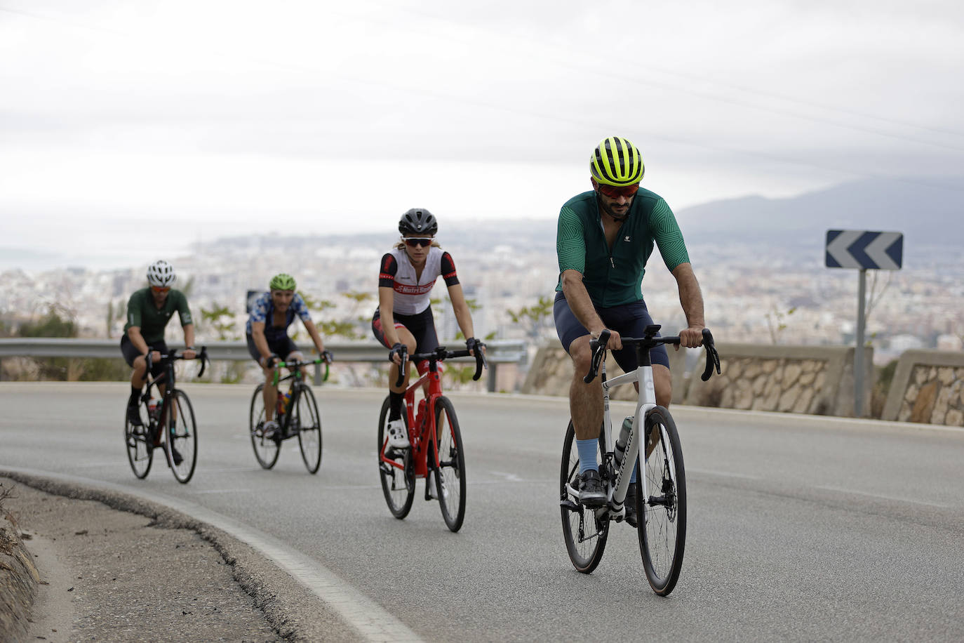 Casi 500 ciclistas participan en la Subida a la Fuente de la Reina