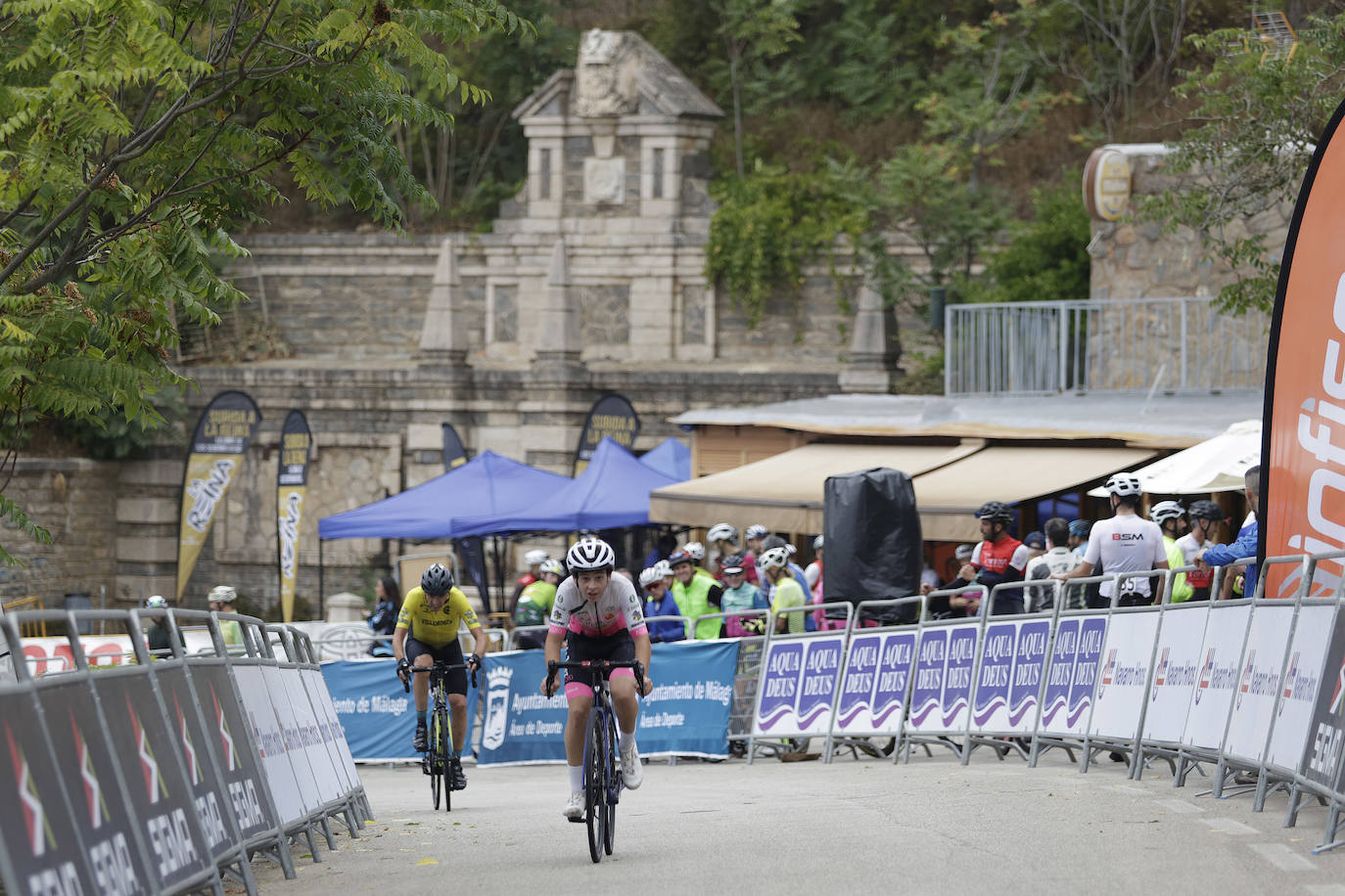 Casi 500 ciclistas participan en la Subida a la Fuente de la Reina