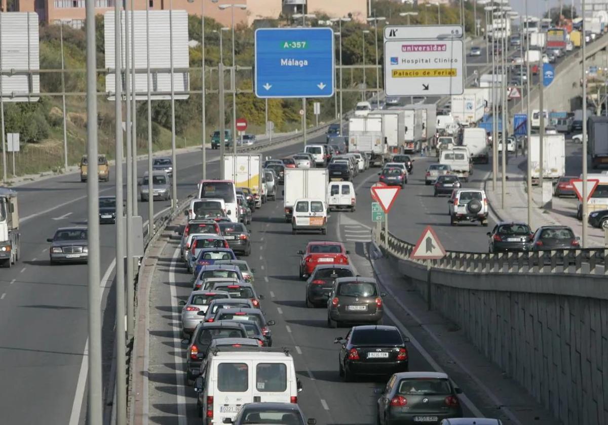 El PP reclama al Gobierno un «plan de choque» contra el «caos» en los accesos a Málaga capital