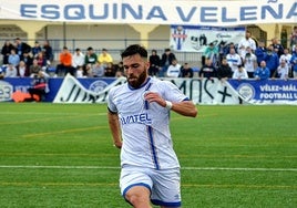 Andrés Ortega, jugador del Vélez.