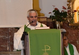 Manuel Márquez Córdoba, desde el púlpito.